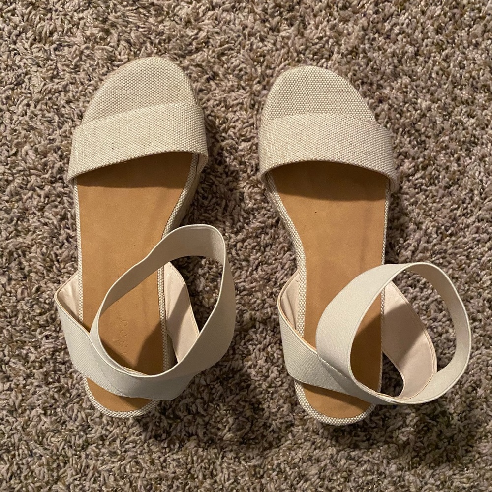 Platform Sandals - Picture 2 of 2